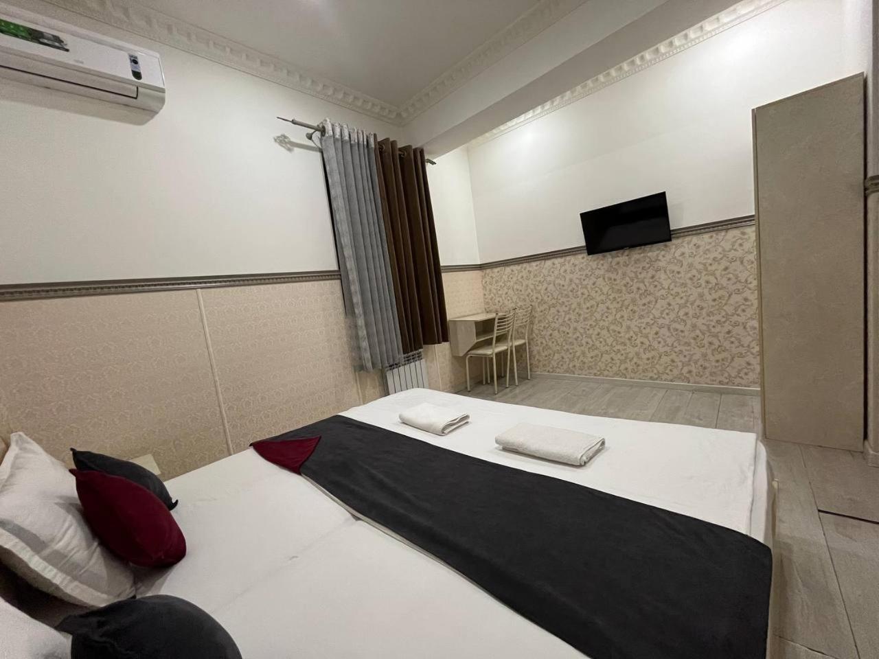 Fenix Hotel Tasjkent Exteriör bild
