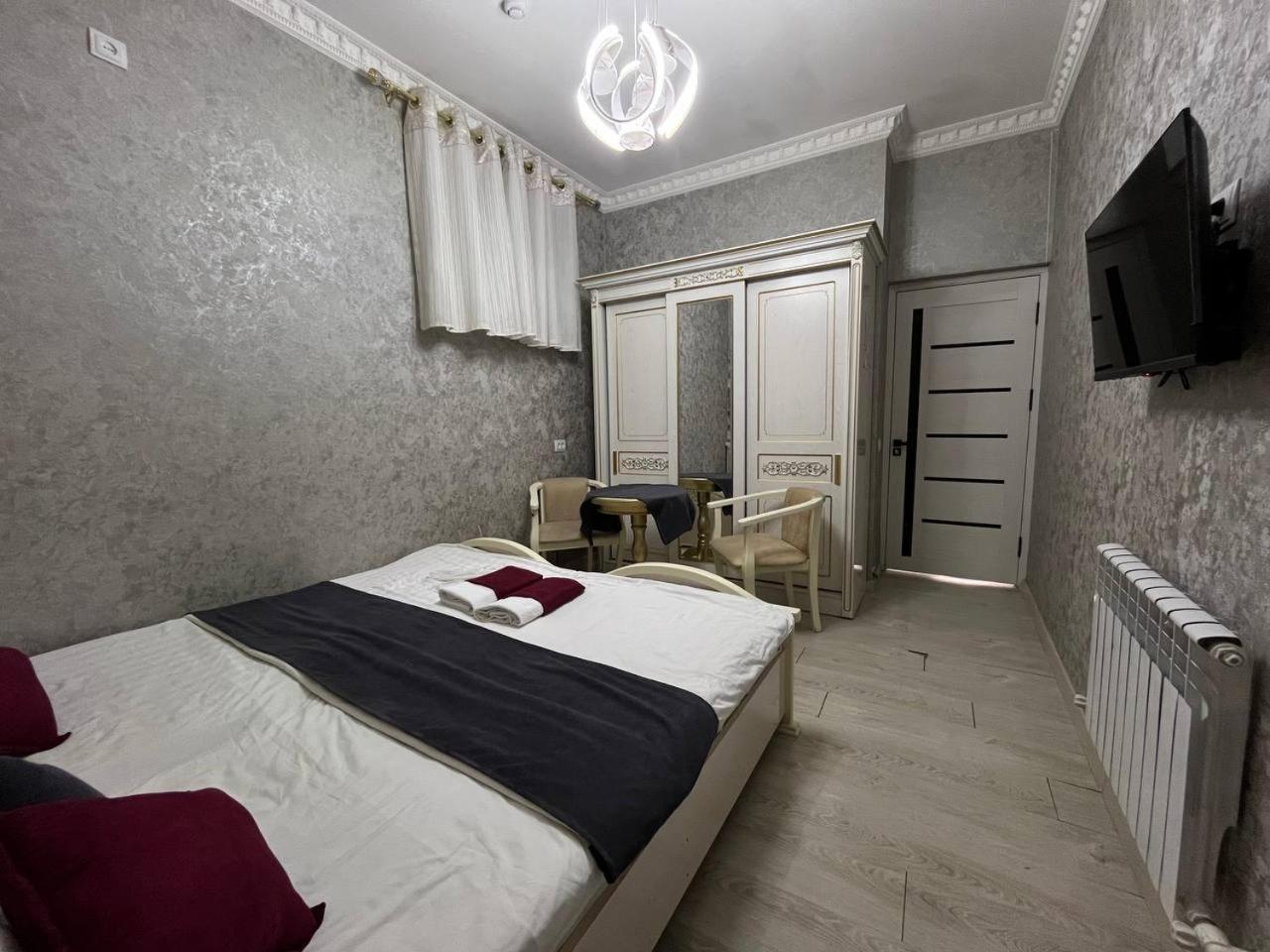 Fenix Hotel Tasjkent Exteriör bild