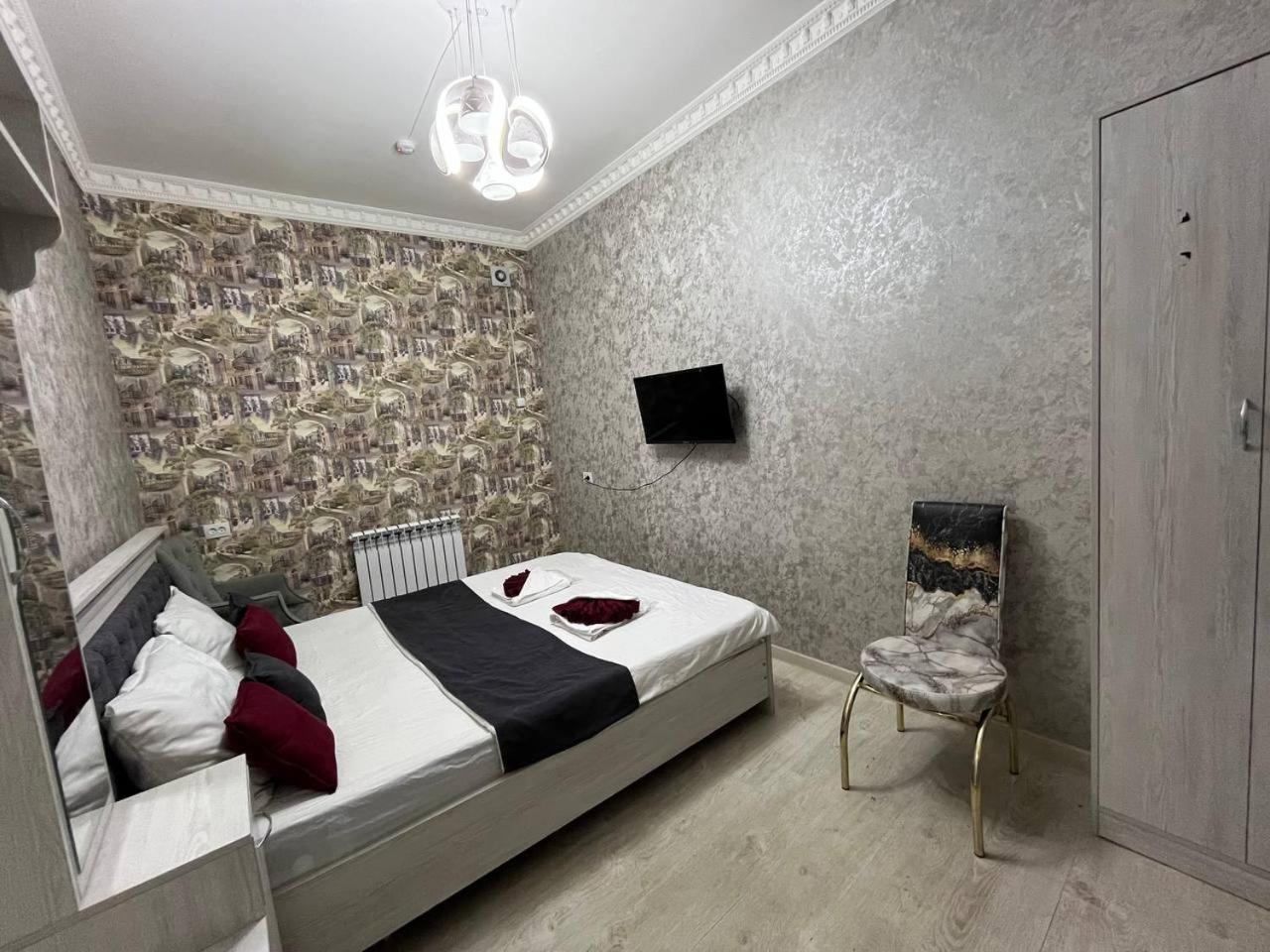 Fenix Hotel Tasjkent Exteriör bild